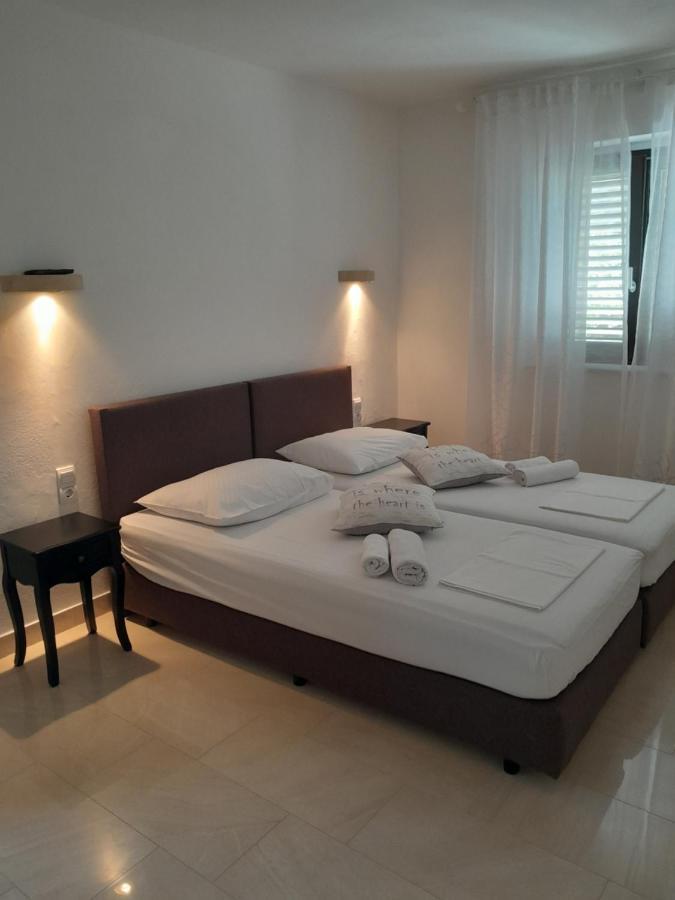 Apartments Blanka Zrnovo Esterno foto