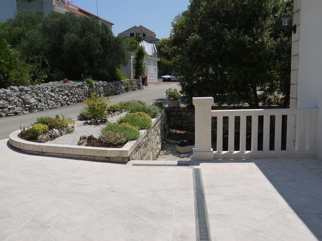 Apartments Blanka Zrnovo Esterno foto