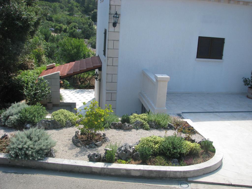 Apartments Blanka Zrnovo Esterno foto