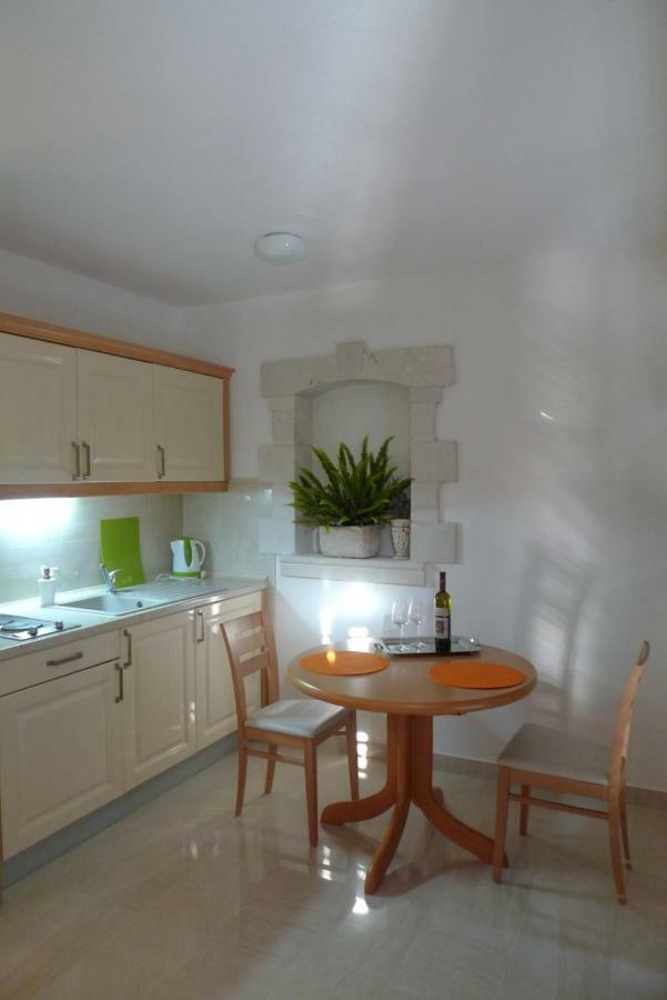 Apartments Blanka Zrnovo Esterno foto